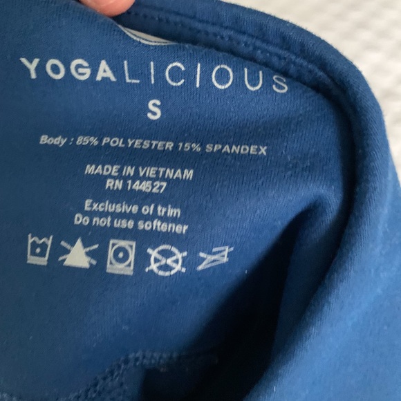 Clothing bundle - Picture 4 of 7